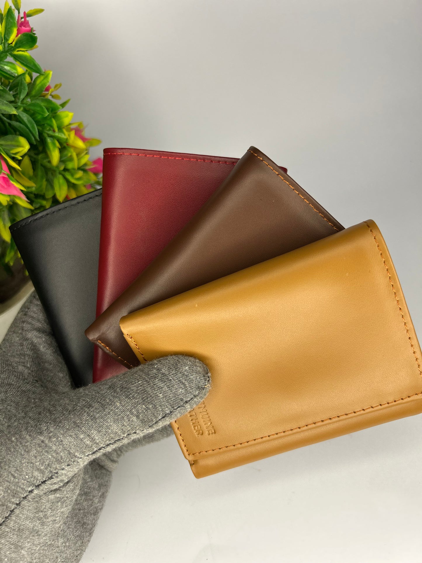 Genuine cow leather wallet model 3f4