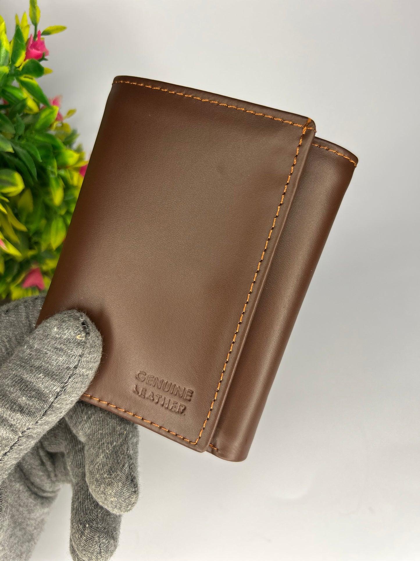 Genuine cow leather wallet model 3f4