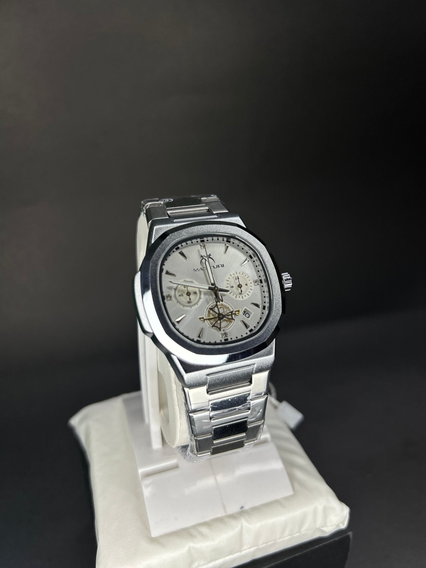 Matturi stainless steel premium watch with white dial